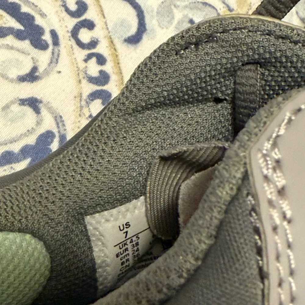 Nike Women's Hyperdiamond 4 Elite softball cleats , sz 7 BNNU - Picture 4 of 7